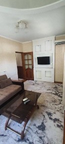 Метро Максим Горкий 2/2/5 студенты 3-4 чел