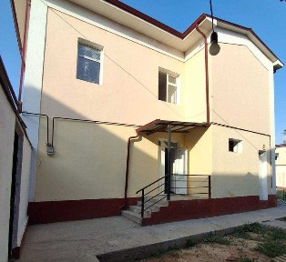 Еркин пост Енида 2 этажли участок сотилади 4-сотых