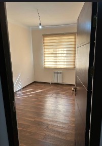 2 xonali kvartira sotiladi