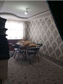 Уй дом 4 етажли 2 етажда жойлашган 72 кв сув газ свет бор