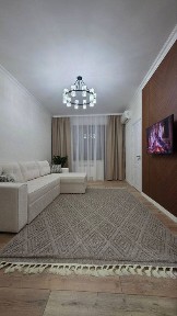 Продается 3х ком квартира массив Ялангач, ор-р: теннисный корт, 1м²