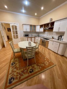 Аренда 3 комнатная 140кв. м Садыка Азимова