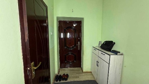 Шахар маркази ФарДУ 4 қаватда 3 хонали квартира сотилади.ID: 1557