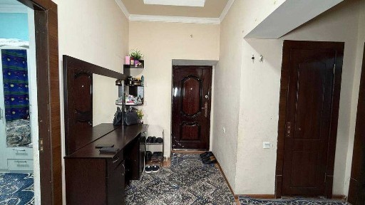 Медиапарк Шахар хокимяти 1 қаватда 3 хонали квартира сотилади.ID: 1547