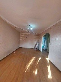 1 хонали 2 хонага мосласа бўлади аркали уй сотилади