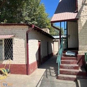 Срочно сдается дом-дача 3 комнаты, 12 соток. Янгибазар.