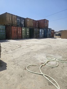 Сдаются в аренду контейнеры под склад в промзоне.