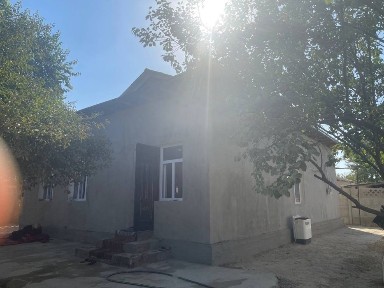 Uy sotiladi gagarin shaxarchasi raximov kuchasi 72 uy