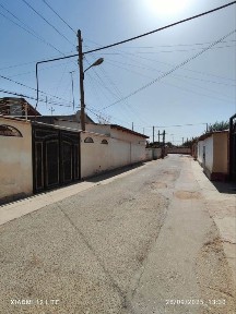 Termiz shahrida HOVLI UY SOTILADI