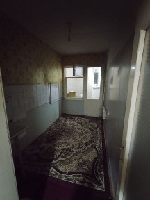 1 xona 2 qilinga sotiladi