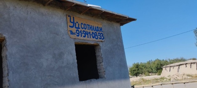 Uy sotiladi 12 sotix