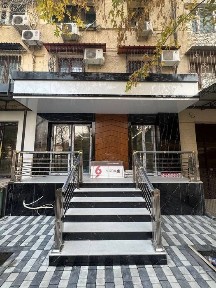 продаётса под офис либа под бизнес яашнабдский рн Элбек ул