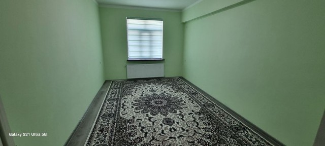 Zangiota tumani eshonguzarda 3 xonali uy sotiladi. sotiladi