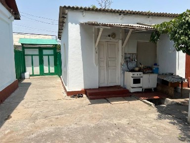 Продается дом в центре города Сырдарья