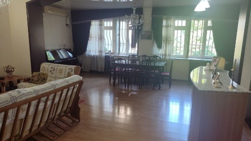 Эльбек Банковская 3/3/4