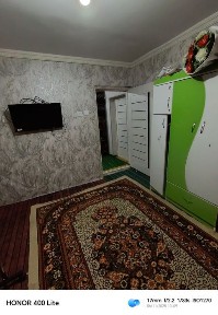 Shaxar markazida 4xonali kvartira srojni