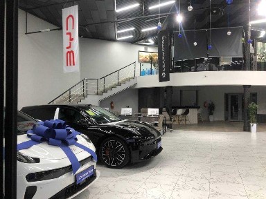 Сдаётся Помещение Под Автосалон, Шоурум Сергили 1Линия Паркинг 30 авто