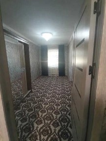 Сдаётся в долгосрочную аренду 2х ком 2 этаж 4 этажный дом. метро Новза