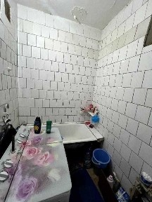 Продается 2-комнатная квартира в центре Ахангарана