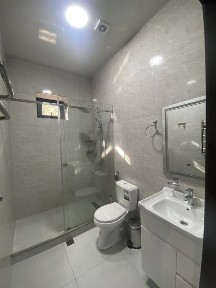 Ishlaydigon ayollar uchun kvartira bor