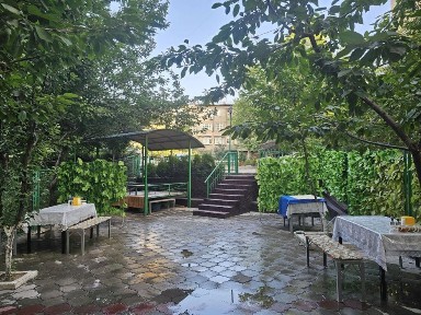 Продам квартиру, переоборудованную под кафе с летней площадкой