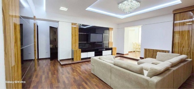 Продам квартиру ул. С. Азимов