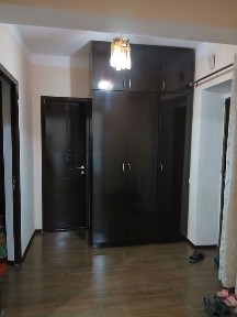 Биринчи каватда жойлашган Икки хонали квартира сотилади.