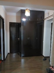 Биринчи каватда жойлашган Икки хонали квартира сотилади.