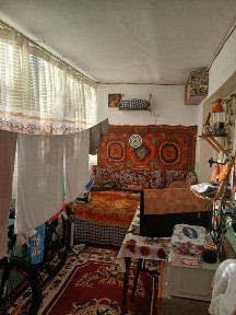 Товоксойда 3 хоналик квартира сотилади.