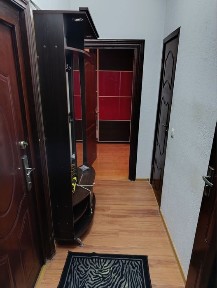 Икки хонали квартира сотилади.