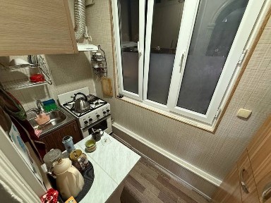 ÷ Chilonzor 12 kv SHIRIN chorraxasida 1xonali kvartira sotiladi