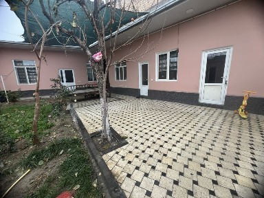 5 xonalik hovli uy SOTILADI!