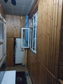 Продам юнусобод 3кв 2/4/4 балкон 1.30/5 кирпич