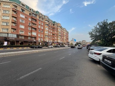 НЕЖИЛОЕ ПОМЕЩЕНИЕ 1- линя вдоль дороги