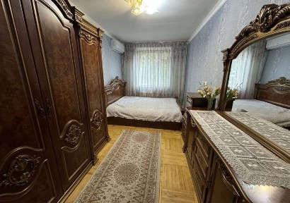 Сдается 4 ком Лабзак Ц 13