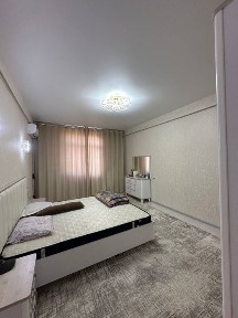 Pushkin metros yaqinida sherglikka yoki oilaga kvartira bor