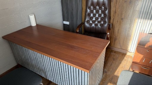 Office ijaraga kichkini lekin tayyor holatda