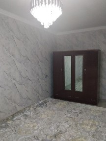 Ажойиб локацияда жойлашган 1 хонали 2 хонали килинган уй сотилади