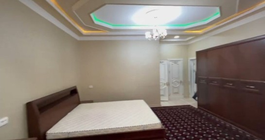 Срочный сдаётся квартира навастиройка дом рядом метро ОЙБЕК