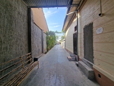 Срочно хостел сотилади 10 сотих