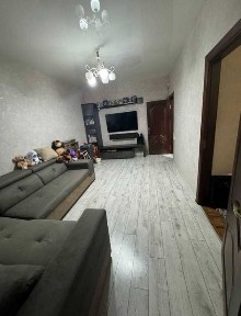 Юнусабад 4, 2*3/3/4 Продаётся квартира не торец