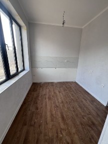 Nazarbek Mevazor 3 xona kadastor bor