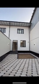 Uchqaxramon postidan 5 km ichkarida. 2 sotix 5 xona Pod klyuch.