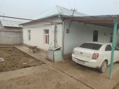 Uy sotiladi yashashga tayyor Yangiyoʻl tumanida