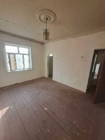 Uy (dom) sotiladi. 3 xona