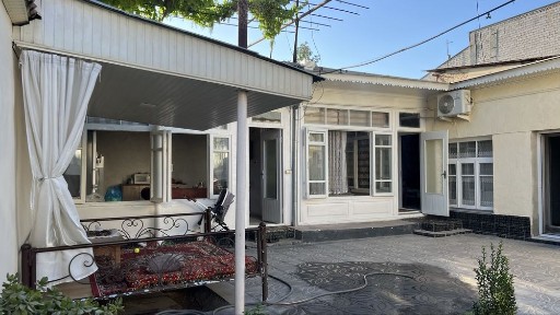 Chilonzor tumani Mevazor mahallasi yol yuzida