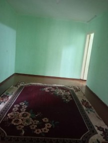 Чирчикда октябръскийда 2 хонали квартира сотилади