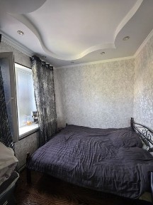 Продаётся 1в2/4/4 Юнусабад 18квл, кирпичный с евро ремонтом