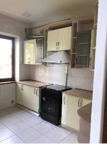 Сдается просторное 2- этажное здание.