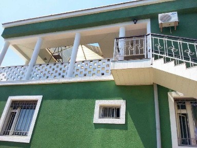 Дом ул. Ивлева 8-сот 2-этажа 7-комн 560 м² 4 с/у бассейн можно под офис